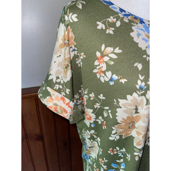 NWT‎ Womens Emily Daniels Green Floral Short Sleeve Tie Front Blouse Size L - Picture 3 of 8